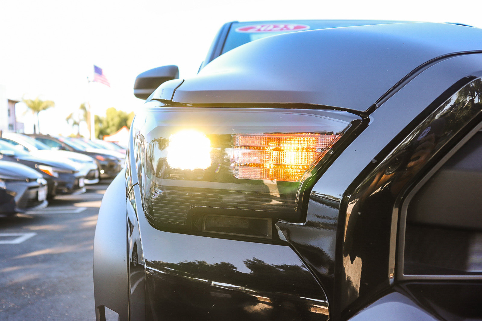 Certified 2025 Toyota 4Runner SR5 AWD/4WD image 4