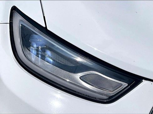 Used 2023 Chrysler Pacifica Touring-L FWD image 26