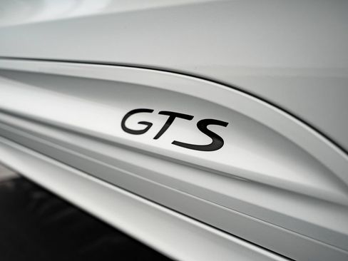 Certified 2026 Porsche Macan GTS AWD/4WD image 19