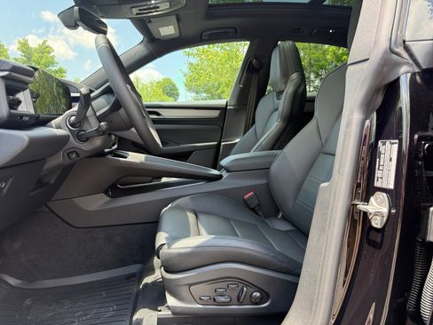 New 2025 Porsche Macan 4S Electric image 5