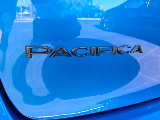 New 2027 Chrysler Pacifica Select FWD image 16