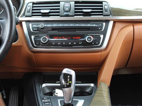 Used 2014 BMW 328i xDrive Wagon image 12