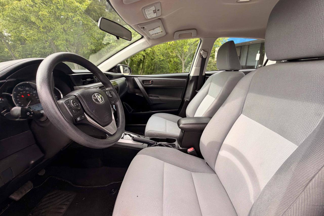 Used 2016 Toyota Corolla L FWD image 15