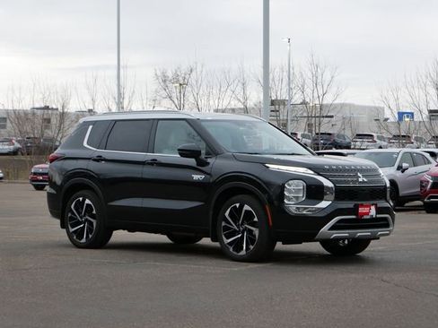 Used 2024 Mitsubishi Outlander SEL image 1