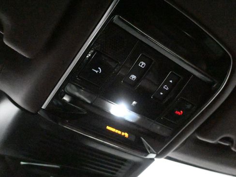 Used 2023 Land Rover Range Rover Long Wheelbase Autobiography image 6