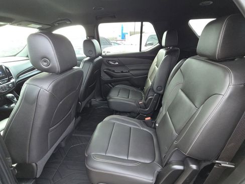 Used 2023 Chevrolet Traverse LT w/ LPO, Floor Liner Package image 28