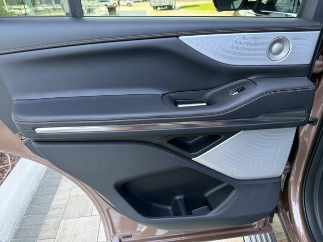 New 2026 Lincoln Navigator Black Label AWD/4WD image 15