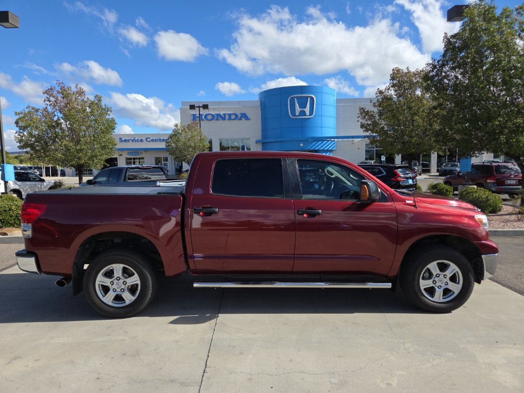 Used 2008 Toyota Tundra 4x4 CrewMax w/ Tow Pkg image 4