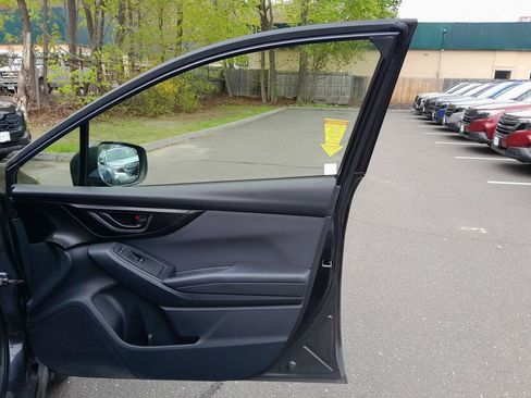 Used 2018 Subaru Crosstrek 2.0i Premium AWD/4WD image 35