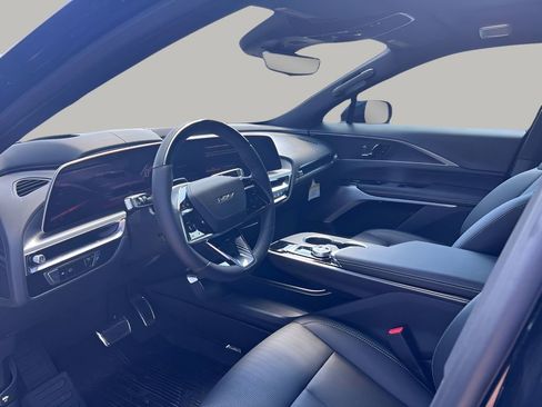 New 2026 Cadillac Lyriq V AWD/4WD image 27
