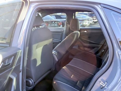 Used 2019 Volkswagen Jetta GLI image 32