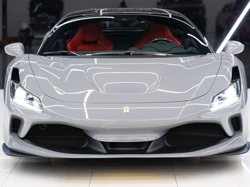 Used 2021 Ferrari F8 Tributo RWD image 2