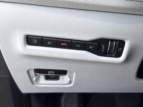 Used 2026 Jeep Cherokee Limited AWD/4WD image 18