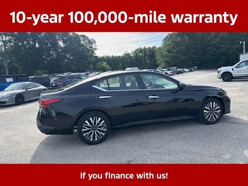 Used 2025 Nissan Altima 2.5 SV FWD image 17
