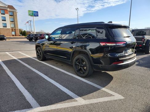 Used 2023 Jeep Grand Cherokee L Limited w/ Black Appearance Package image 3