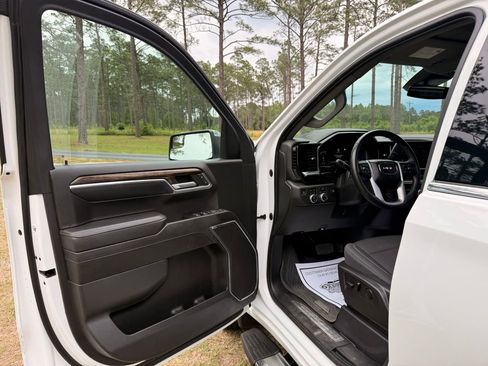 Used 2023 GMC Sierra 1500 SLE AWD/4WD image 11