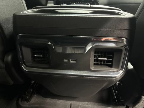 Used 2023 GMC Sierra 1500 SLT w/ SLT Premium Package AWD/4WD image 13