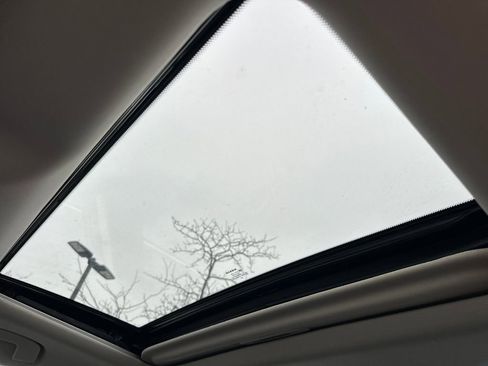 New 2025 Nissan Altima 2.5 SR w/ SR Premium Package image 30