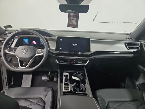 New 2026 Volkswagen Atlas Cross Sport SE AWD/4WD image 12