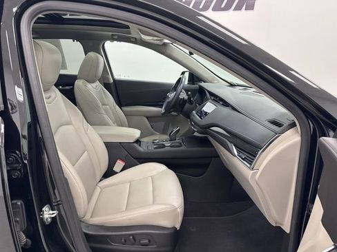Used 2020 Cadillac XT4 Premium Luxury w/ Driver Awareness Package AWD/4WD image 32