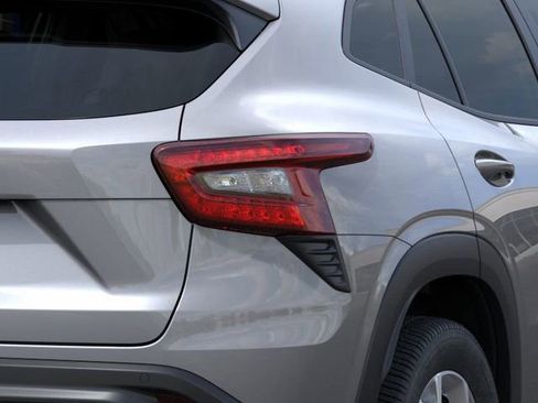 New 2026 Chevrolet Trax LS w/ LS Convenience Package FWD image 11