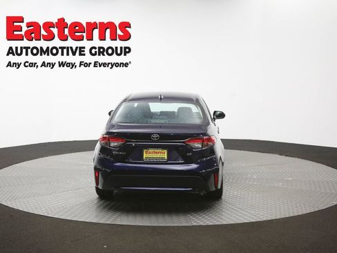 Used 2022 Toyota Corolla LE FWD image 36