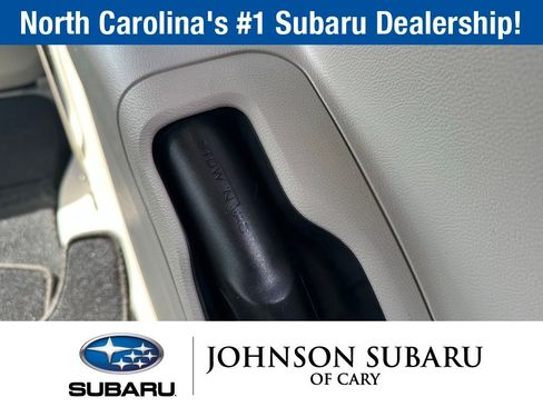 Used 2022 Chrysler Pacifica Limited FWD image 24