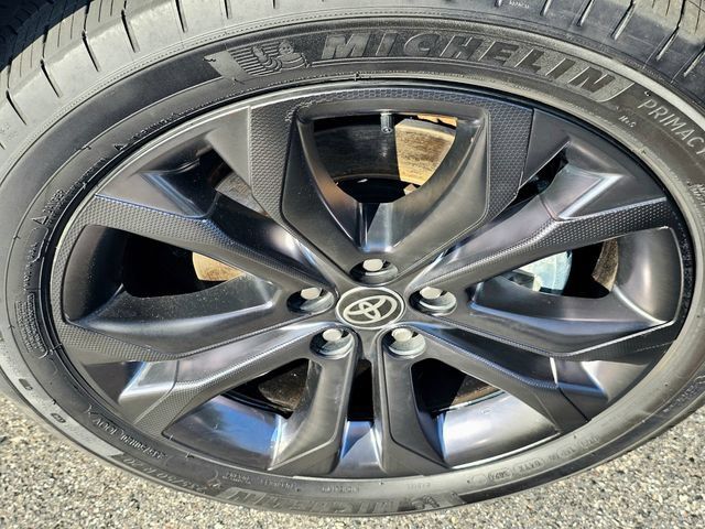 Used 2024 Toyota Sienna XSE w/ XSE Premium Package FWD image 7