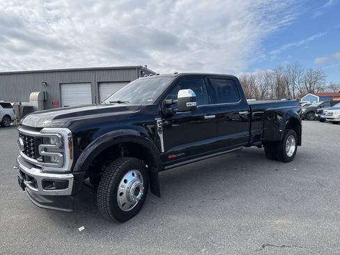 Used 2024 Ford F450 King Ranch w/ Chrome Package image 3
