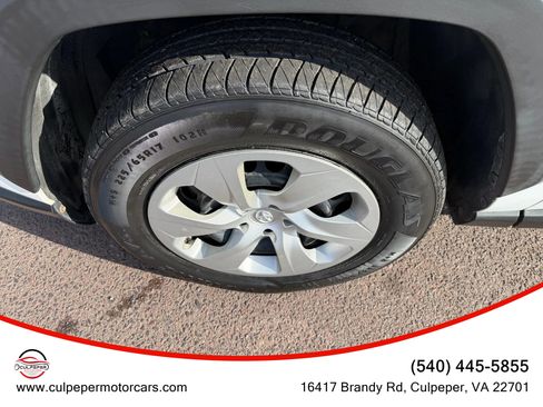 Used 2021 Toyota RAV4 LE image 26