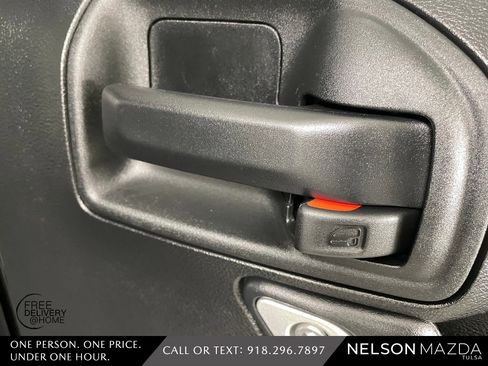 Used 2017 Jeep Wrangler Unlimited Rubicon image 39