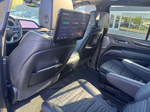 Used 2023 Cadillac Escalade Sport Platinum w/ LPO, ONYX Package AWD/4WD image 34