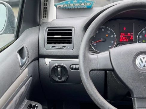 Used 2009 Volkswagen Rabbit S FWD image 14