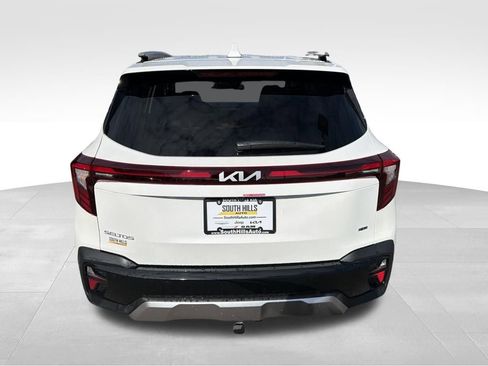 Certified 2025 Kia Seltos EX w/ EX Sunroof Package image 8