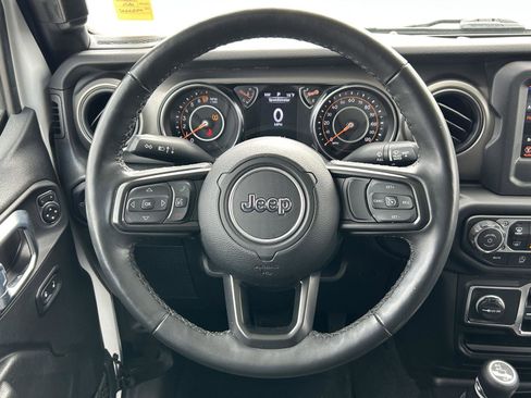 Used 2022 Jeep Gladiator Sport image 12