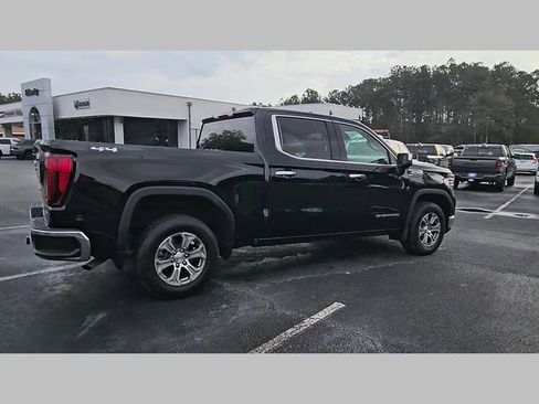 Used 2025 GMC Sierra 1500 SLT image 32