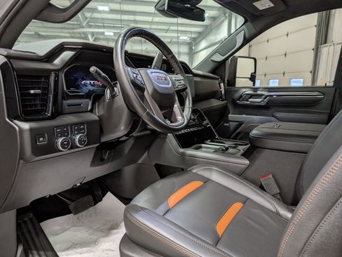 Used 2025 GMC Sierra 3500 AT4 image 16