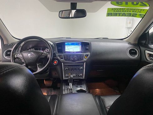 Used 2019 Nissan Pathfinder SL image 22