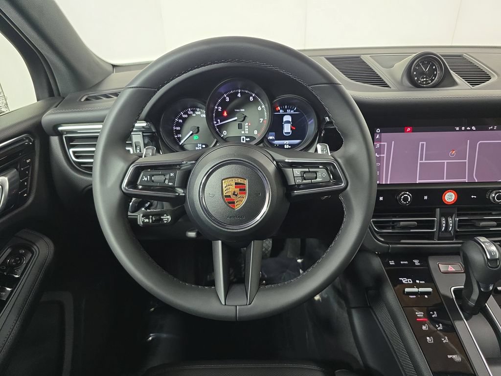 Certified 2026 Porsche Macan AWD/4WD image 14