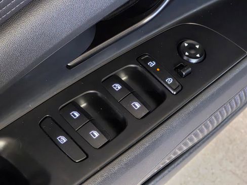 Certified 2025 Hyundai Elantra Sport FWD image 21