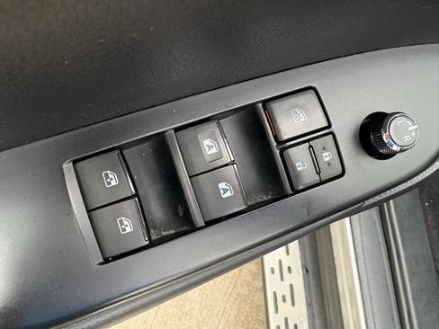Used 2015 Toyota Highlander XLE AWD/4WD image 11