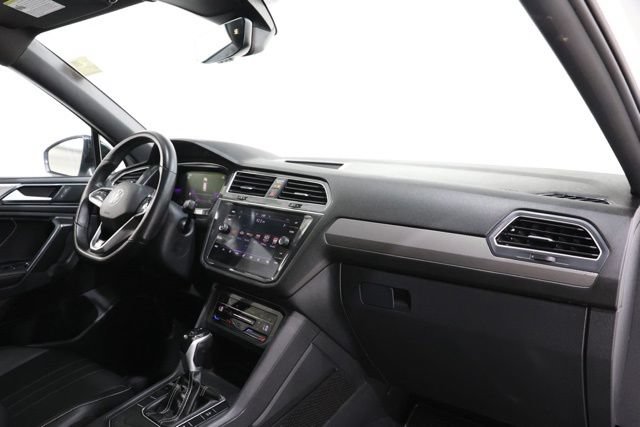 Used 2022 Volkswagen Tiguan SE R-Line FWD image 15