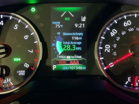 Used 2019 Toyota RAV4 XLE FWD image 17