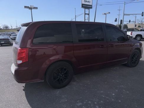 Used 2019 Dodge Grand Caravan SXT w/ Blacktop Package image 11