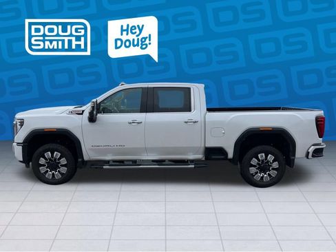 Used 2025 GMC Sierra 3500 Denali w/ Denali Reserve Package image 2