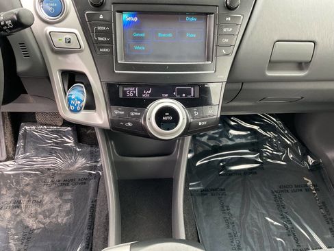 Used 2012 Toyota Prius V Two image 21