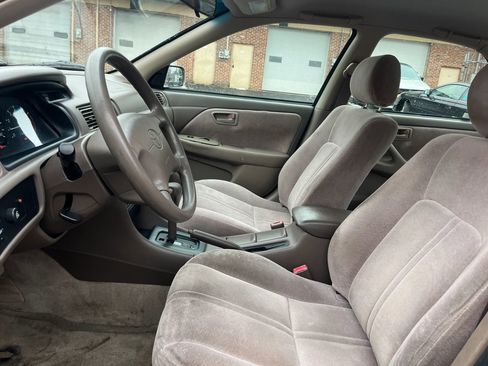 Used 1998 Toyota Camry CE image 9