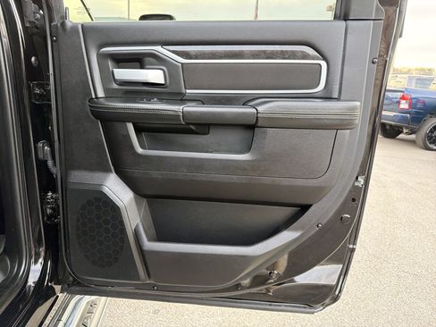 Used 2024 RAM 2500 Big Horn w/ Bed Utility Group image 17