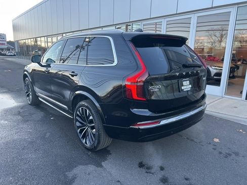Used 2025 Volvo XC90 B6 Plus image 3