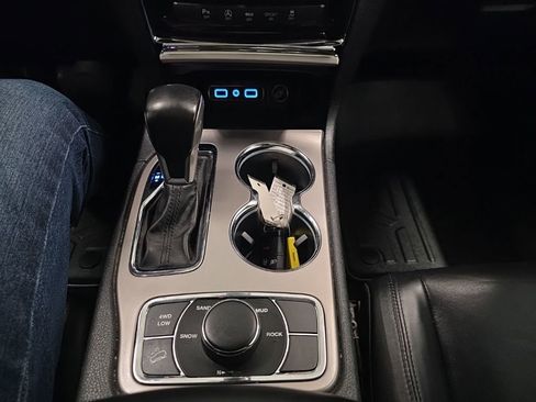 Used 2021 Jeep Grand Cherokee Limited w/ Trailer Tow Group IV image 19